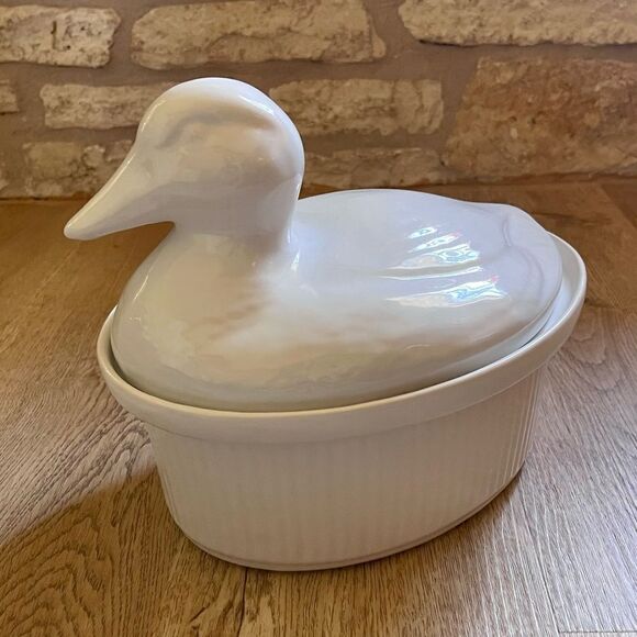 Vintage California White Nesting Duck Lid Oval Casserole Dish - Picture 4 of 16